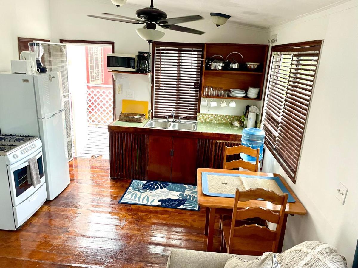 Hummingbirds Cabins Caye Caulker Εξωτερικό φωτογραφία