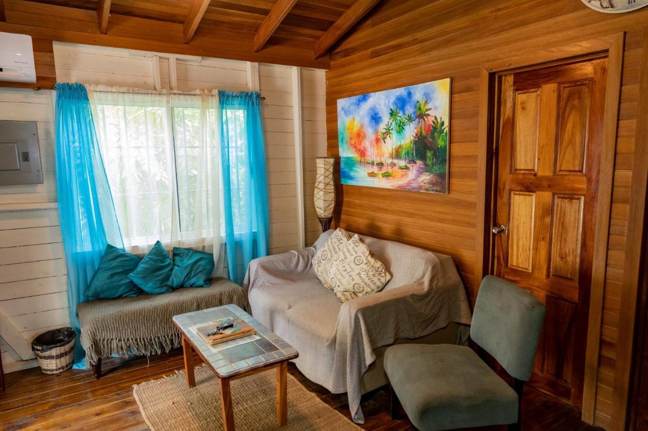 Hummingbirds Cabins Caye Caulker Εξωτερικό φωτογραφία