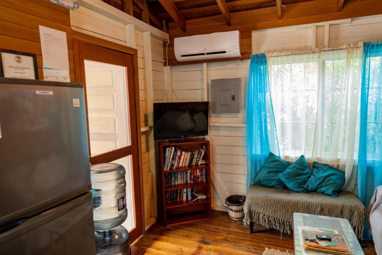 Hummingbirds Cabins Caye Caulker Εξωτερικό φωτογραφία